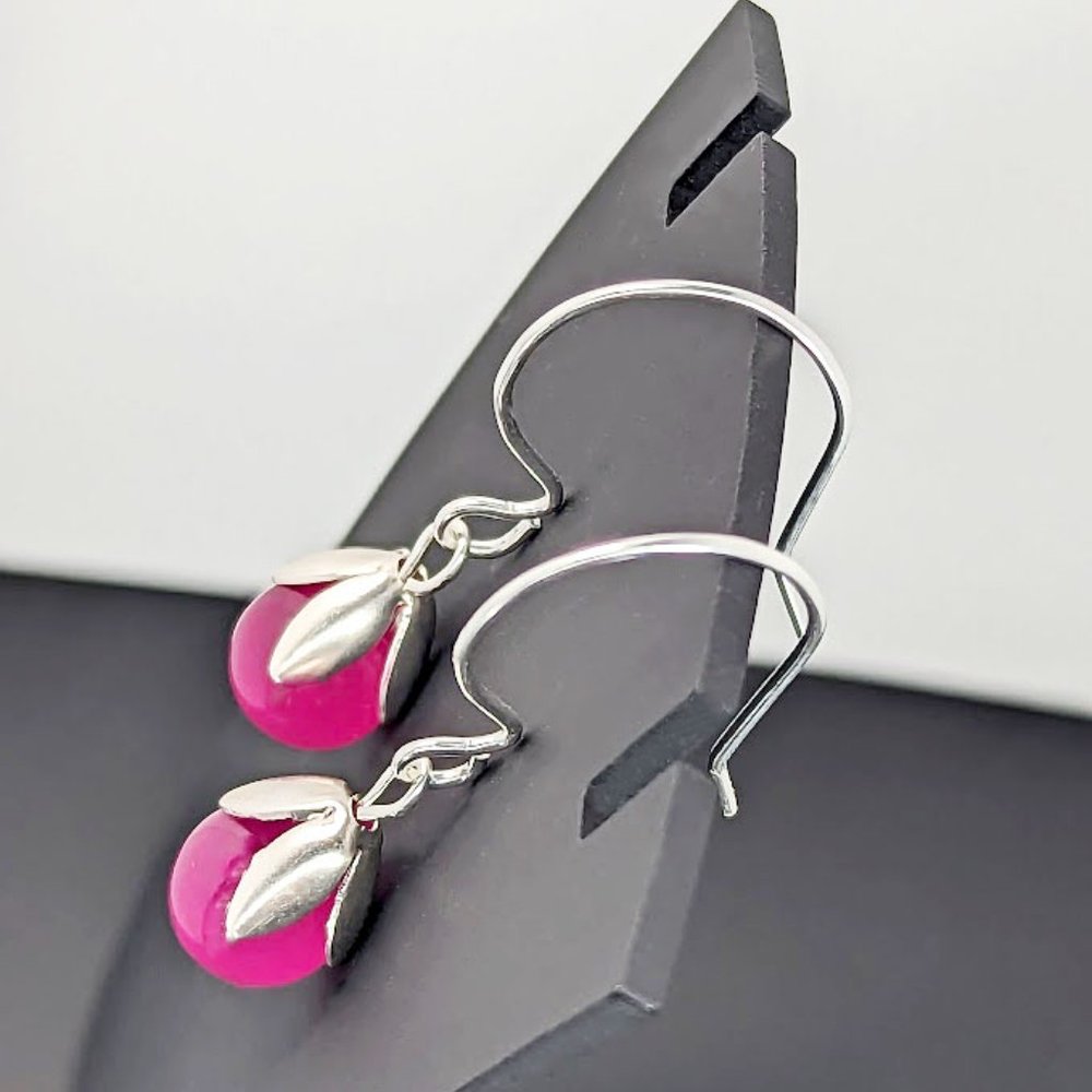 Floral Sterling Silver Filled Magenta Pink Quartz Beaded Gemstone Drop Earrings - Picture 4 of 7